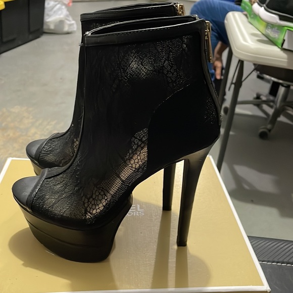 Women high heels - Picture 2 of 4